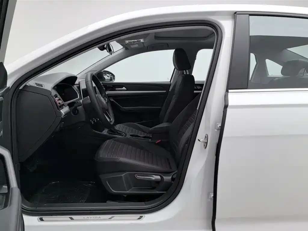Volkswagen Lavida 2023 из CN, фото 5