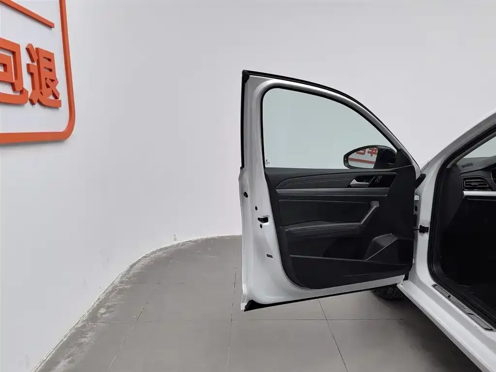 Volkswagen Lavida 2023 из CN, фото 6