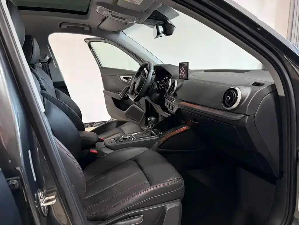 Audi Q2L 2021 из CN, фото 2