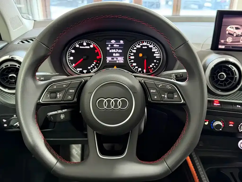 Audi Q2L 2021 из CN, фото 3