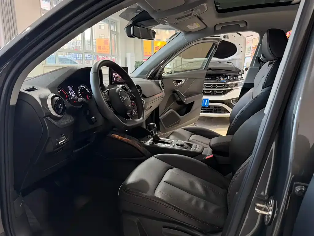 Audi Q2L 2021 из CN, фото 5