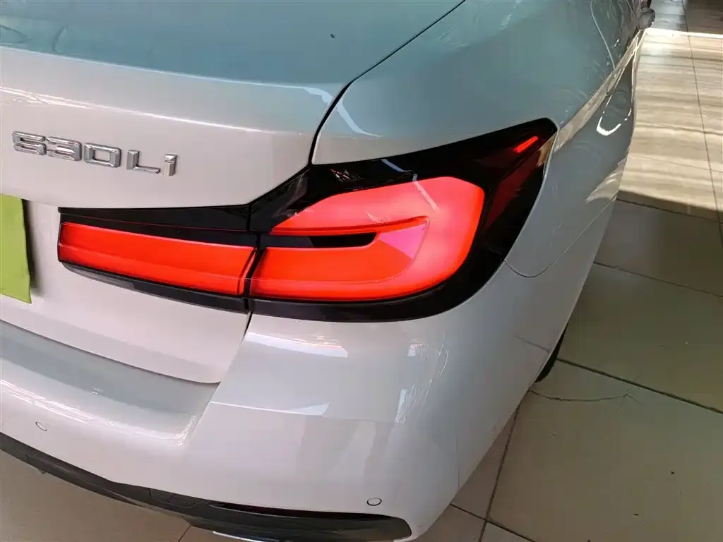 BMW 5 Series 2022 из CN, фото 2