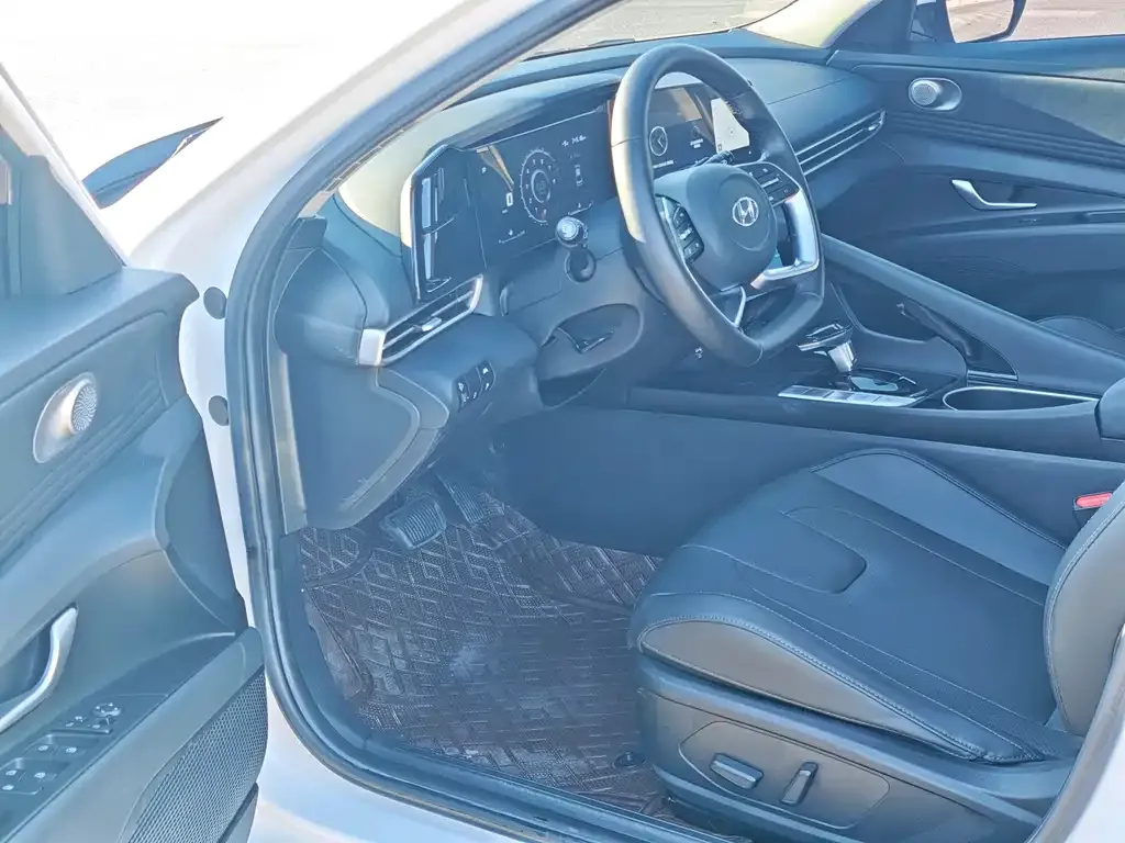 Hyundai Elantra 2021 из CN, фото 8