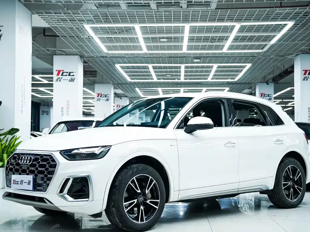 Audi Q5L 2022 из CN, фото 1