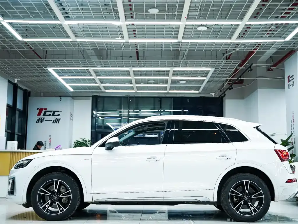 Audi Q5L 2022 из CN, фото 8