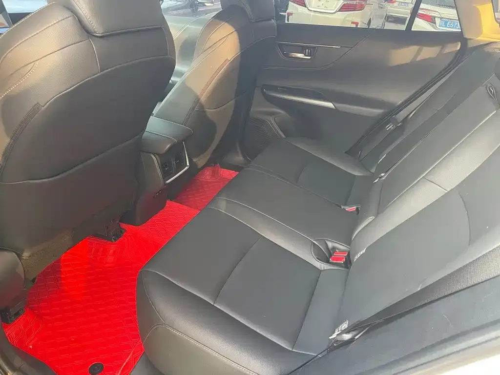 Toyota Venza 2023 из CN, фото 7