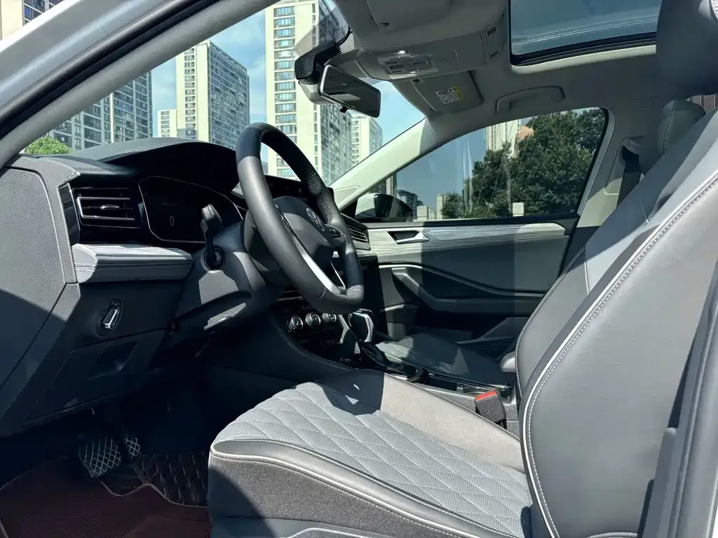 Volkswagen Sagitar 2024 из CN, фото 3