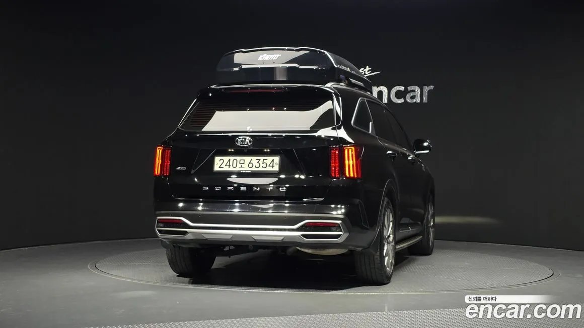 Kia Sorento — фото 10