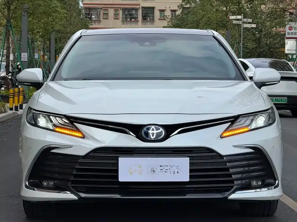 Toyota Camry 2023 из CN, фото 10