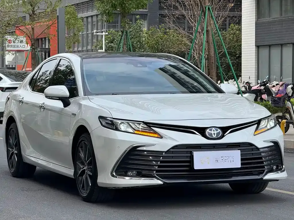 Toyota Camry 2023 из CN, фото 5