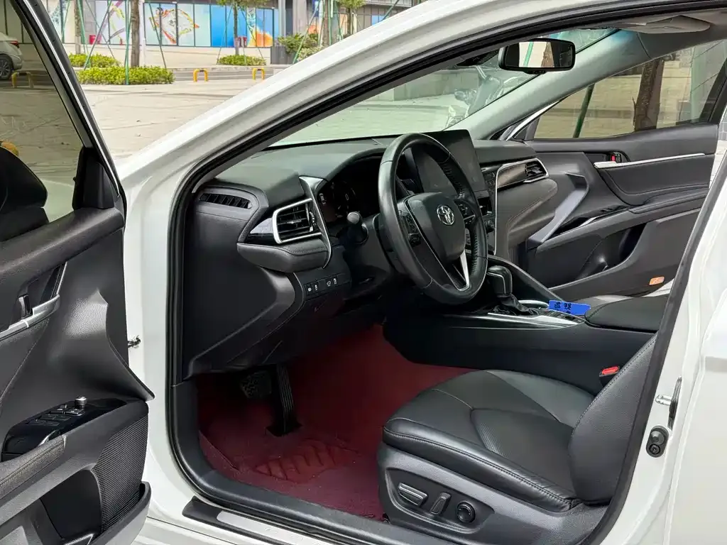 Toyota Camry 2023 из CN, фото 4