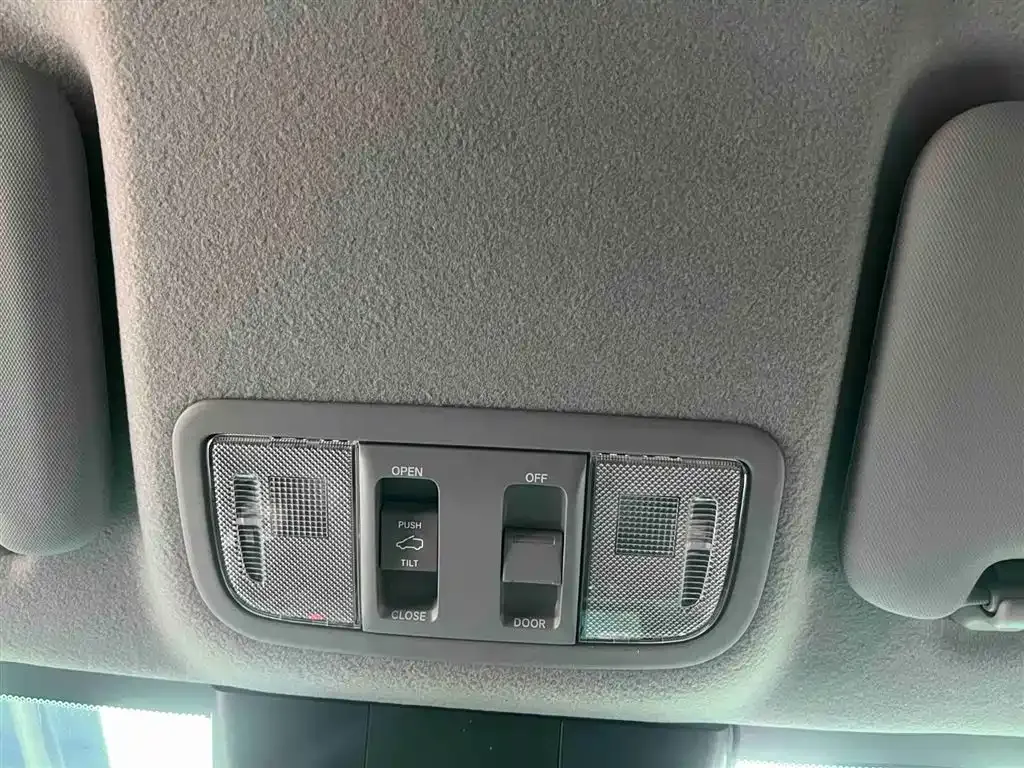 Honda Life 2022 из CN, фото 8