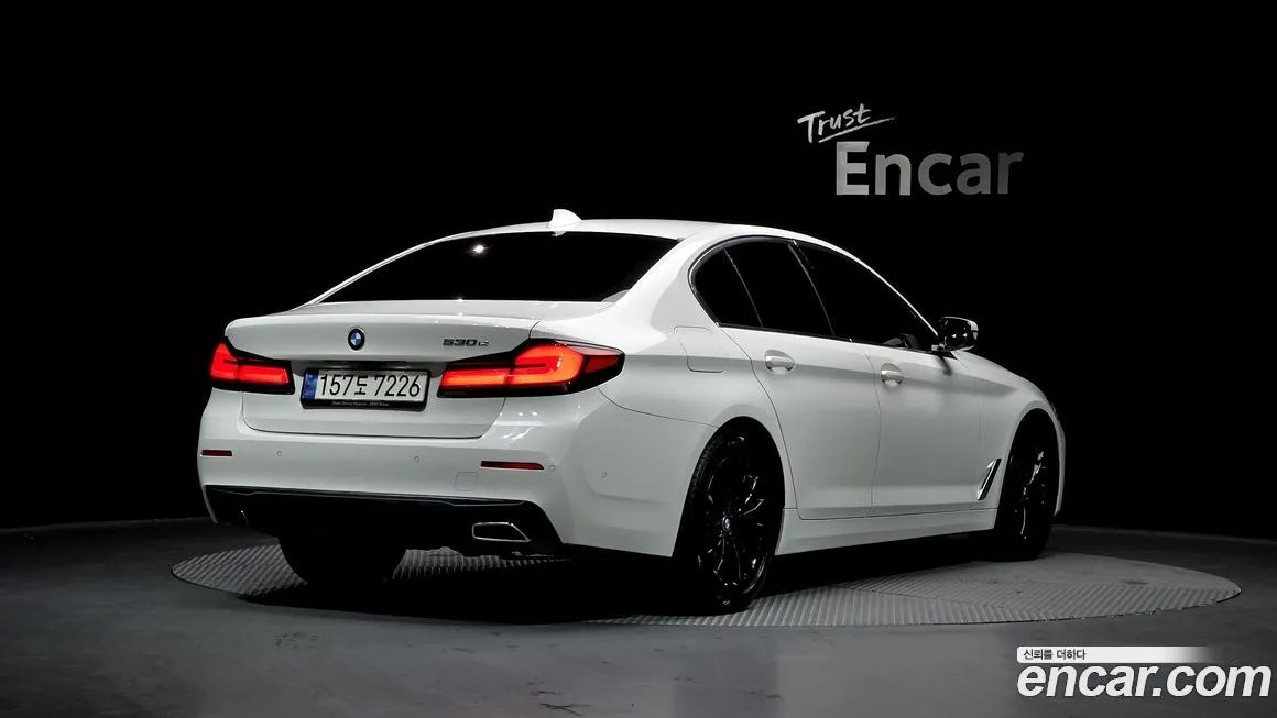 BMW 5-Series 2021 из KR, фото 3