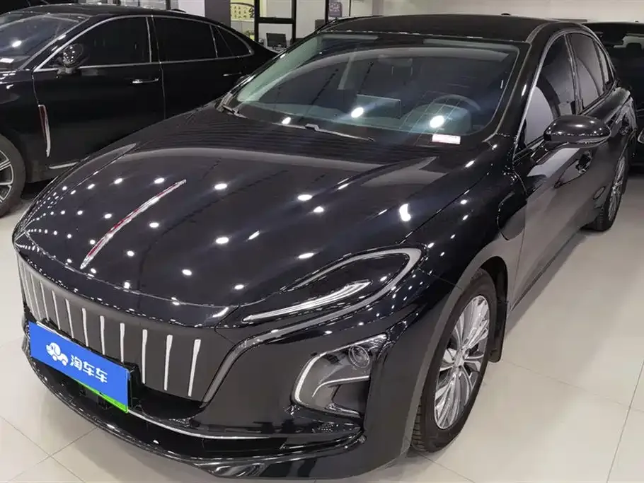 Hongqi E-QM5 2024 из CN, фото 1