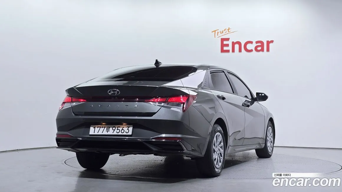 Hyundai AVANTE — фото 2