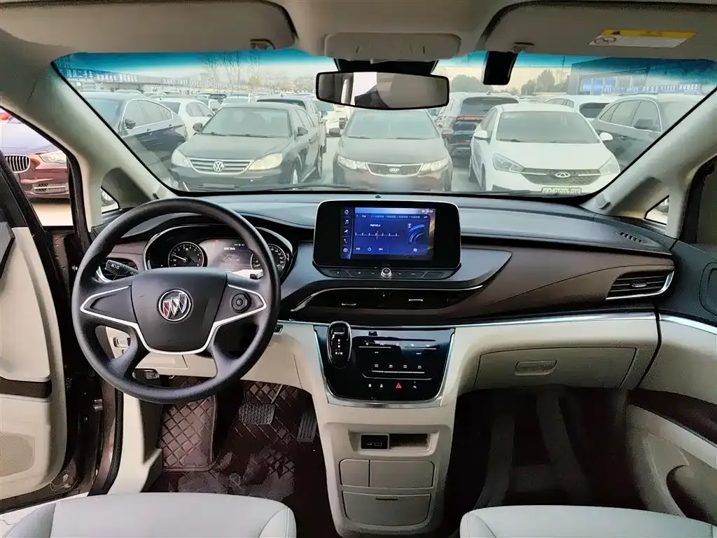 Buick GL8 2023 из CN, фото 10