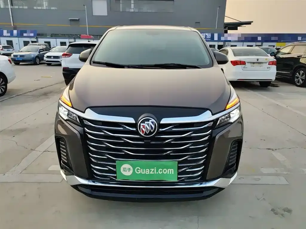 Buick GL8 2023 из CN, фото 3