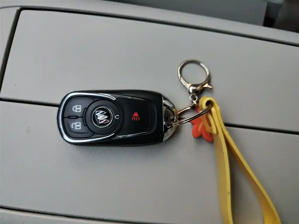 Buick GL8 2023 из CN, фото 9