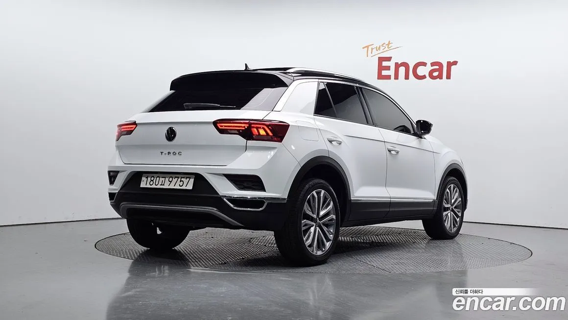 Volkswagen T-Roc — фото 5