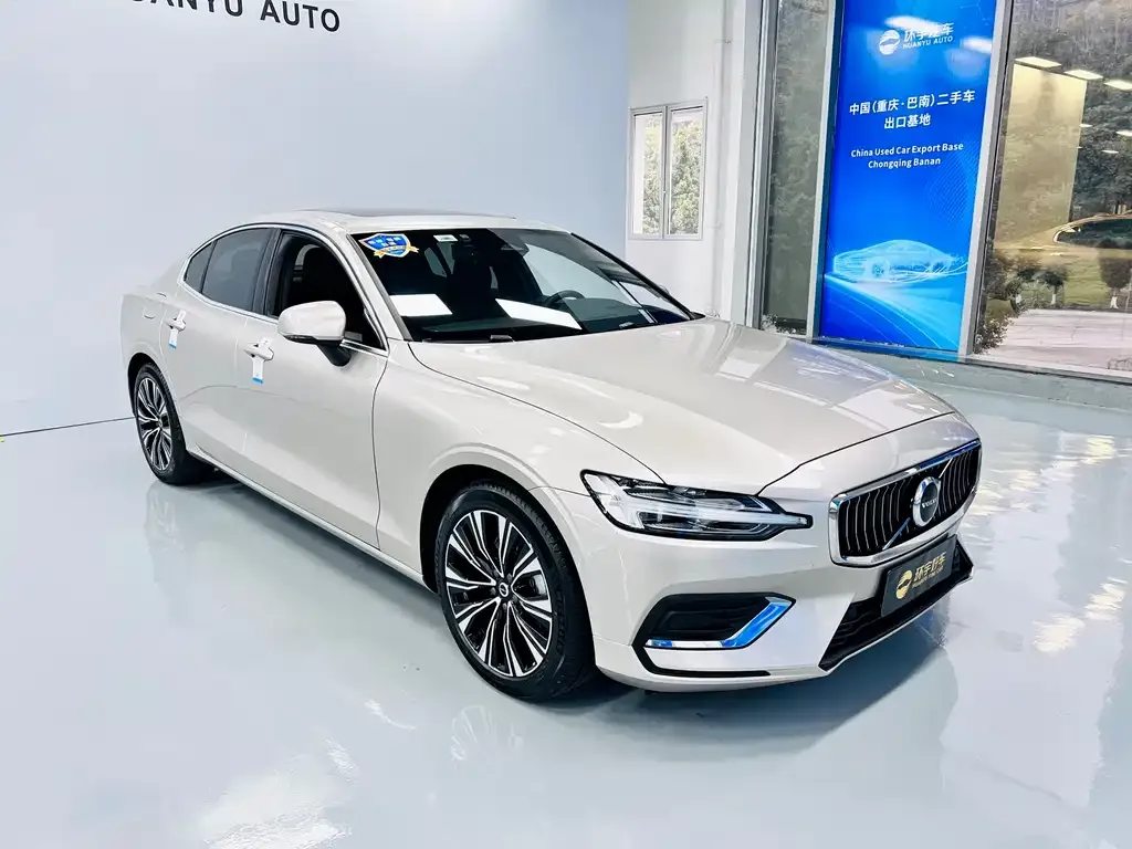 Volvo S60 2023 из CN, фото 7