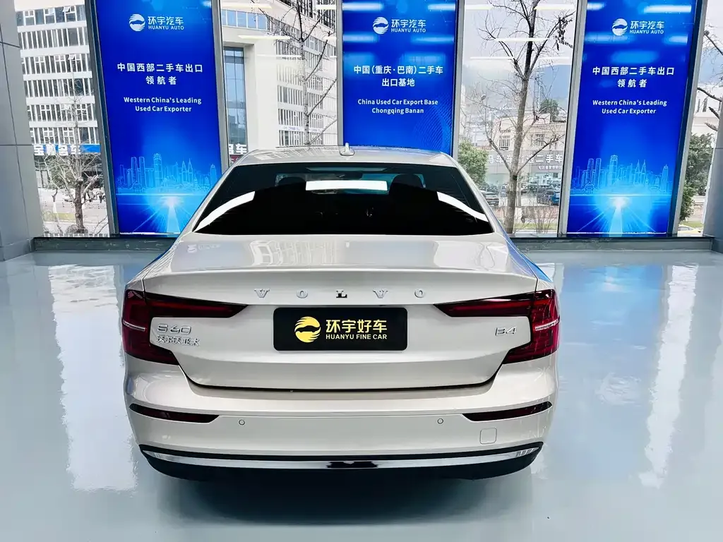 Volvo S60 2023 из CN, фото 8