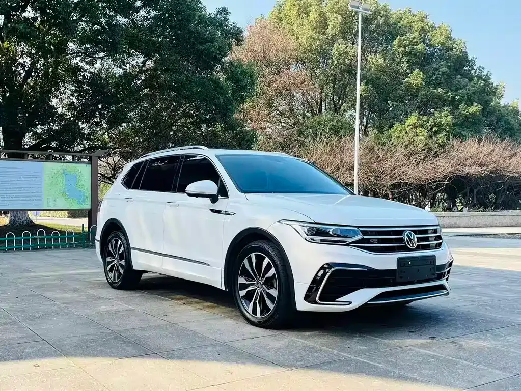 Volkswagen Tiguan L 2022 из CN, фото 8