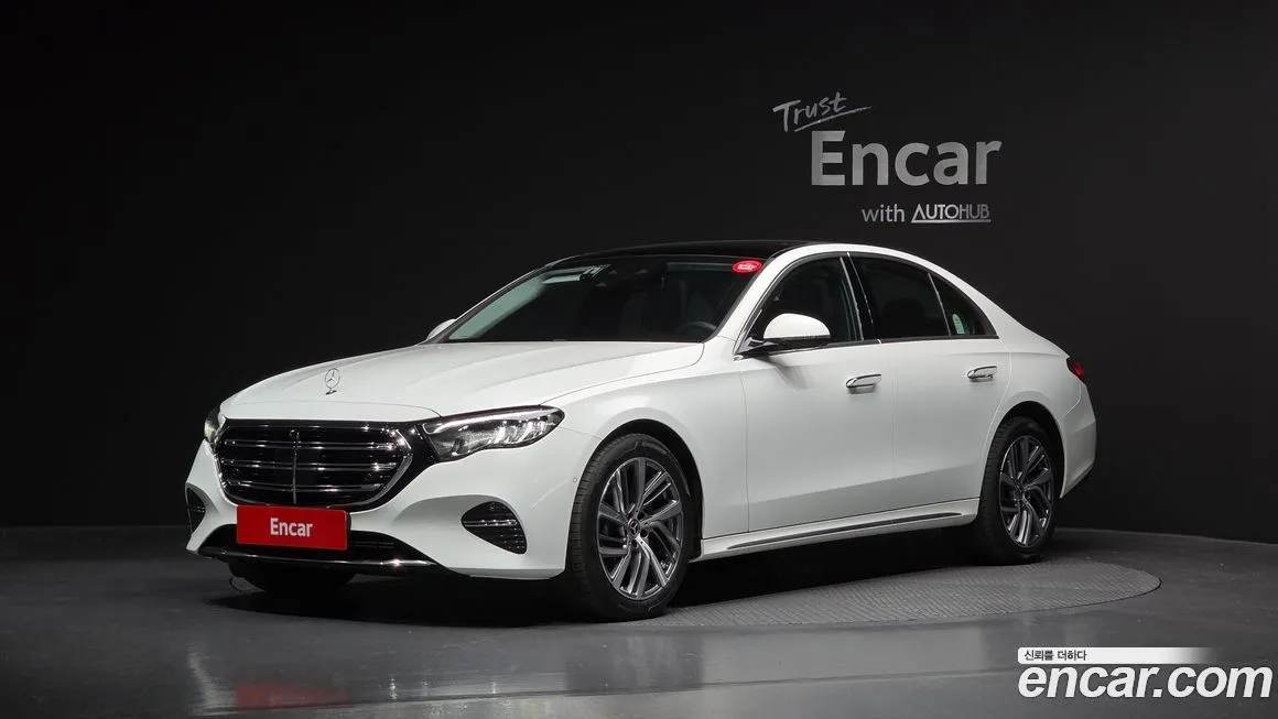 Mercedes-Benz E-Class — фото 1