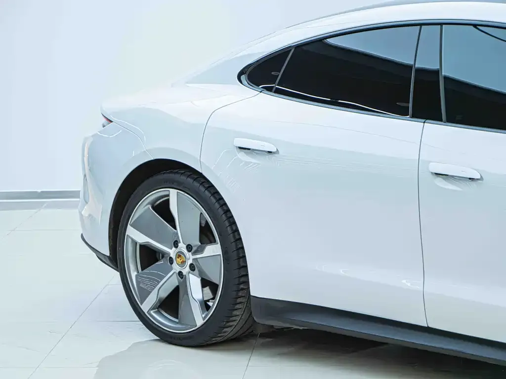 Porsche Taycan 2024 из CN, фото 7