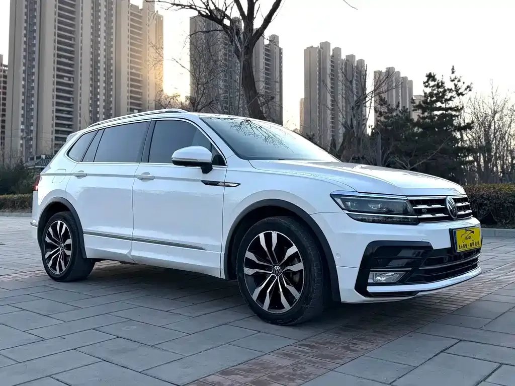 Volkswagen Tiguan L 2021 из CN, фото 7