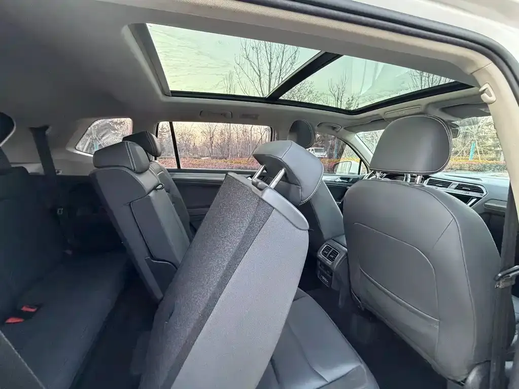 Volkswagen Tiguan L 2021 из CN, фото 5