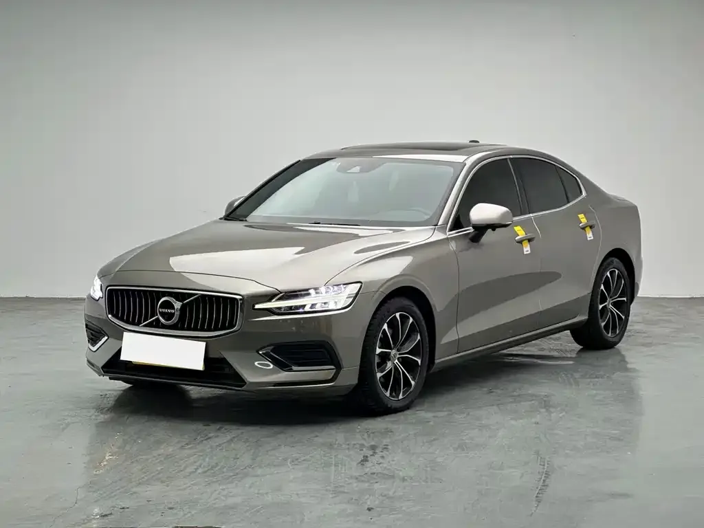 Volvo S60 2022 из CN, фото 1