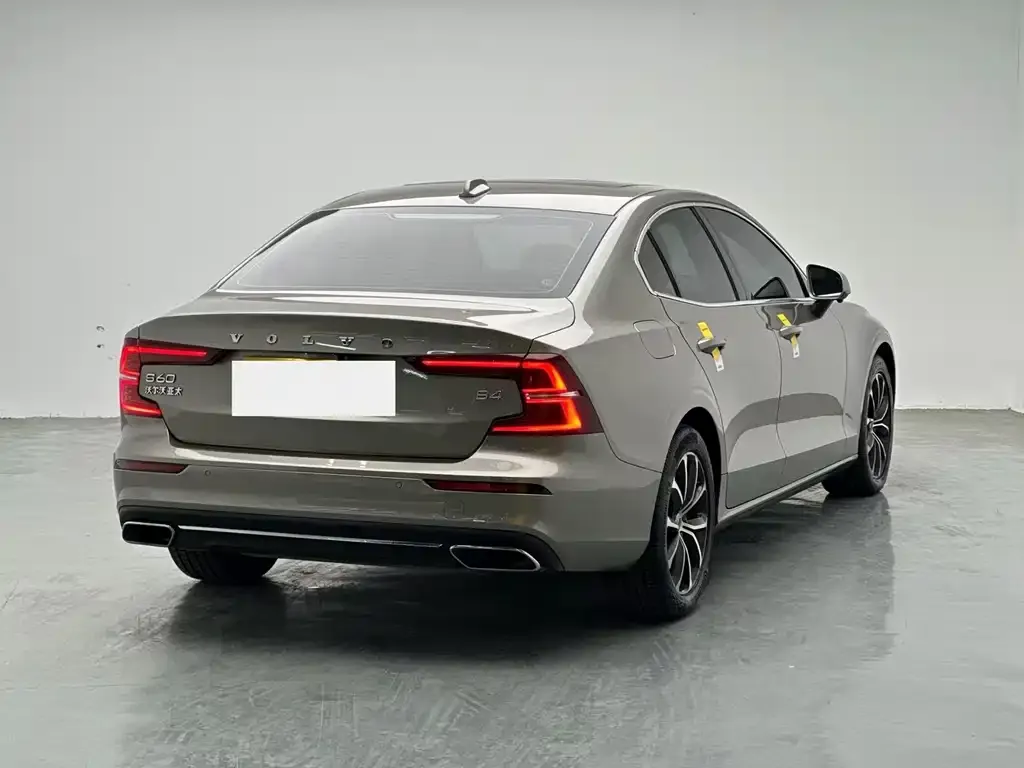 Volvo S60 2022 из CN, фото 7