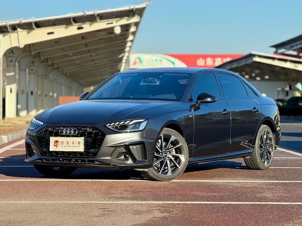 Audi A4L 2023 из CN, фото 1