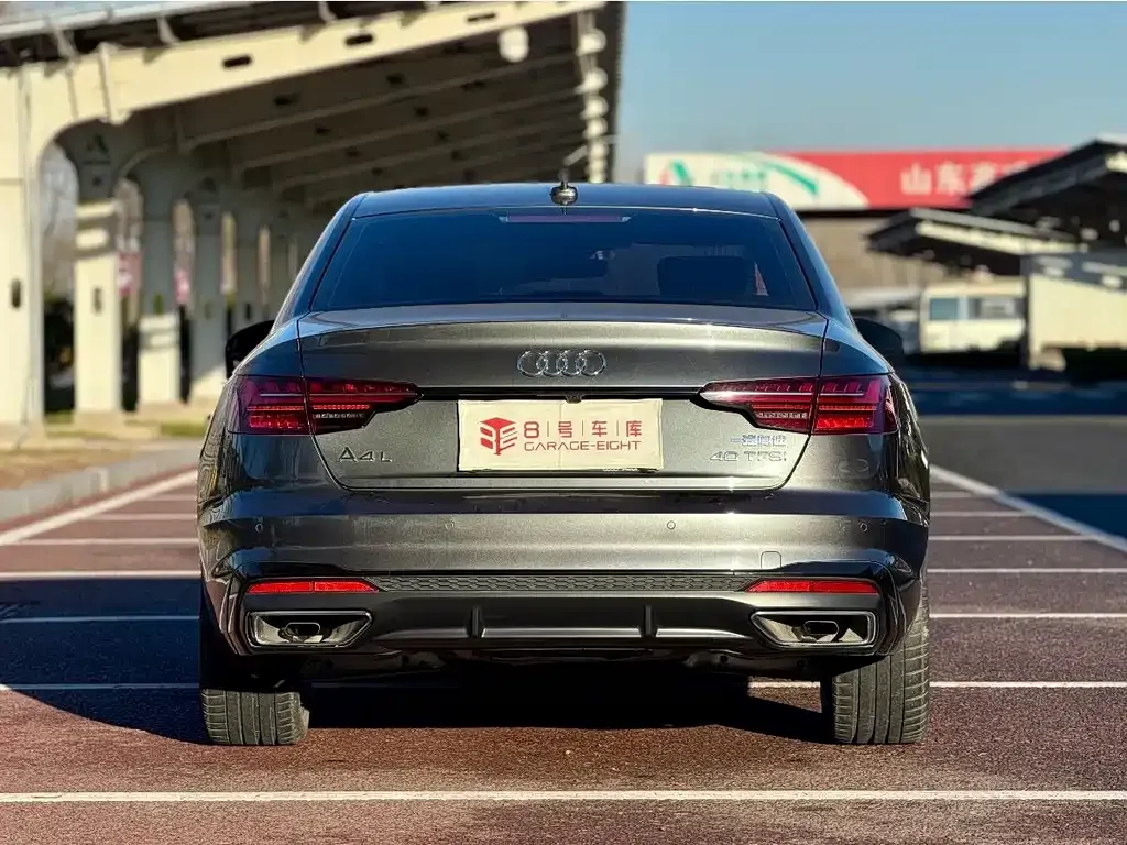 Audi A4L 2023 из CN, фото 2