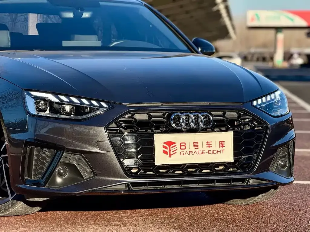 Audi A4L 2023 из CN, фото 4