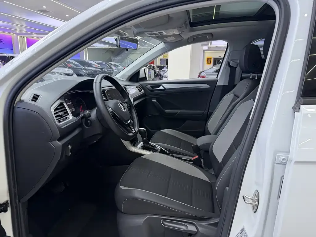 Volkswagen T-Roc 2021 из CN, фото 7