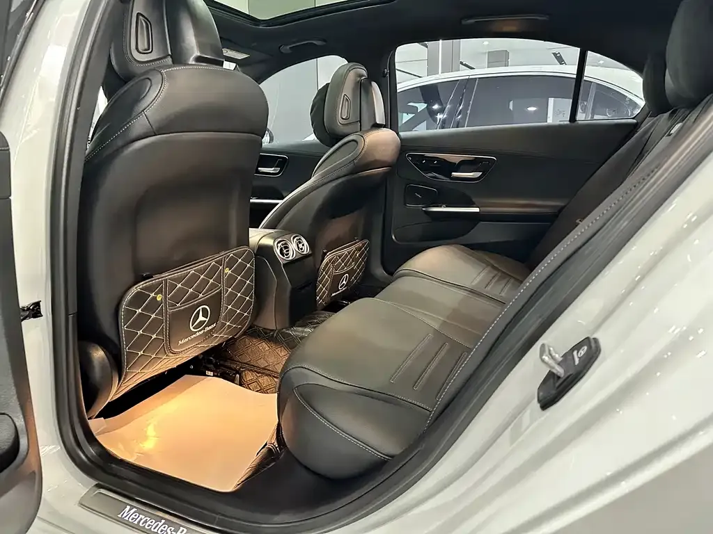 Mercedes-Benz C-Class 2023 из CN, фото 3