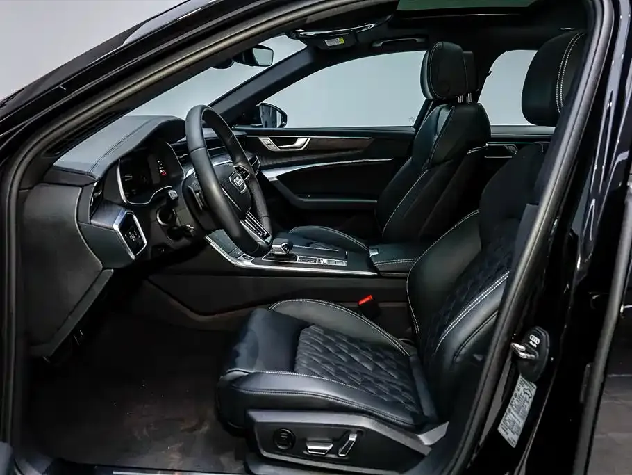 Audi A6L 2025 из CN, фото 4