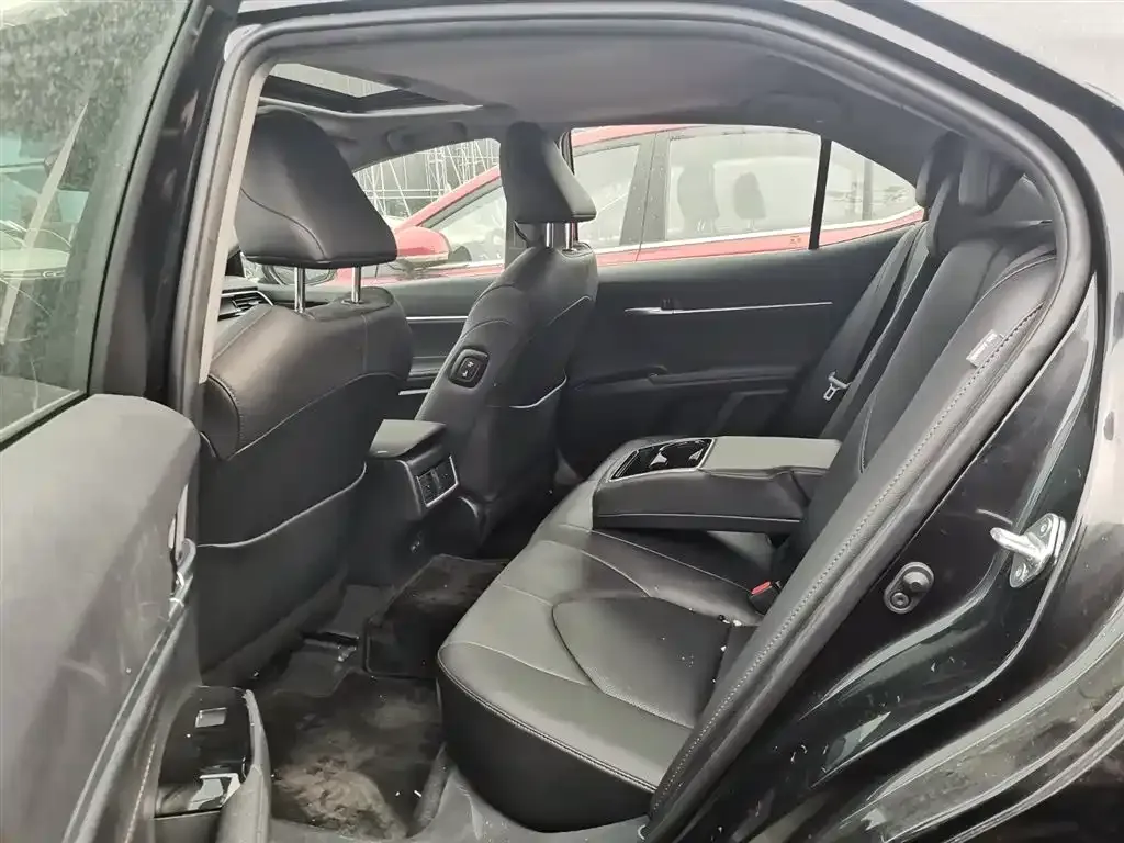 Toyota Camry 2023 из CN, фото 9