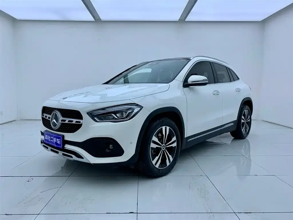 Mercedes-Benz GLA 2023 из CN, фото 1