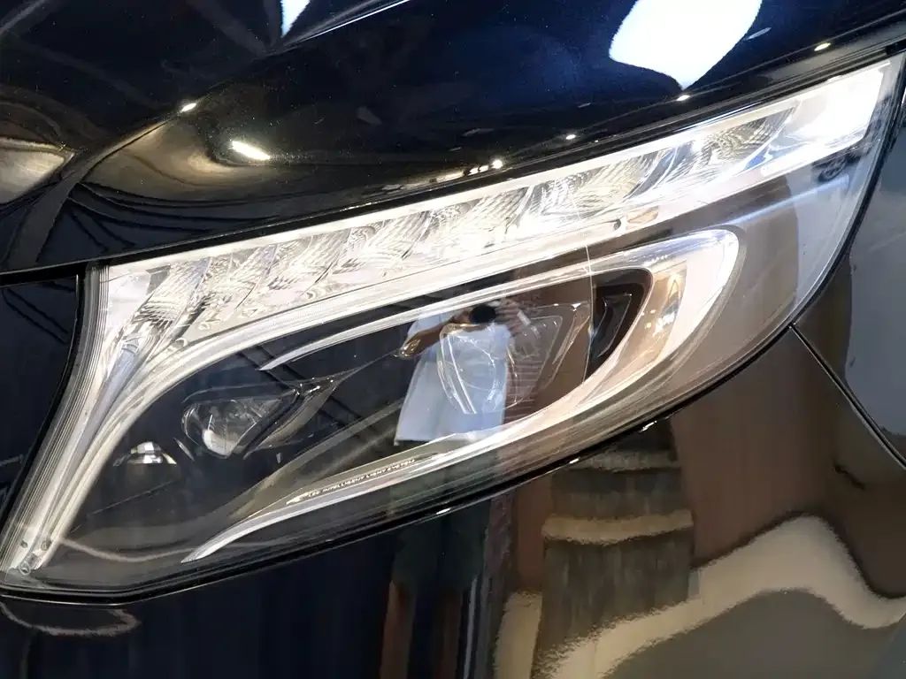 Mercedes-Benz V-Class 2022 из CN, фото 4