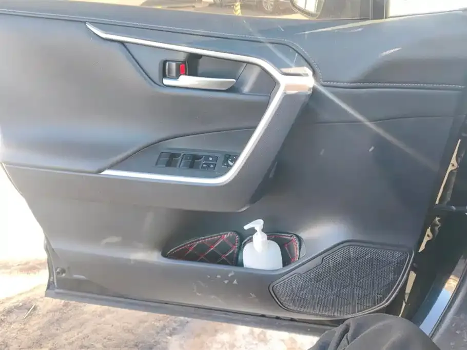 Toyota Wildlander 2021 из CN, фото 2