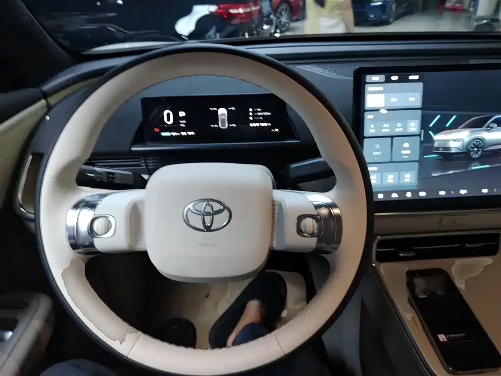Toyota Platinum 3X 2025 из CN, фото 3