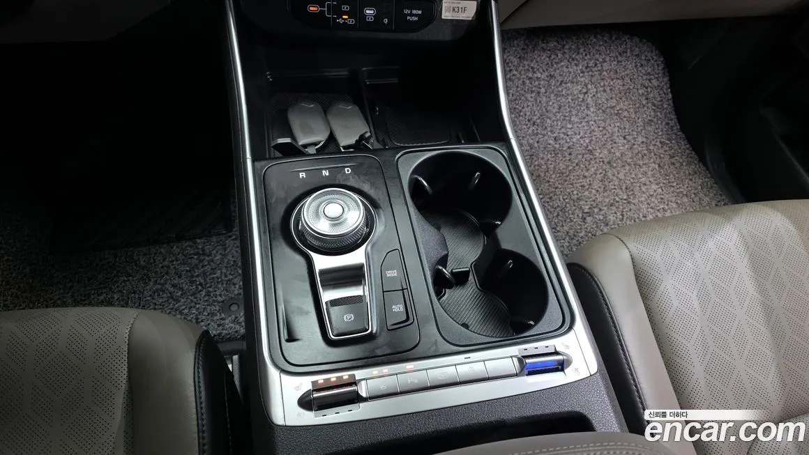 Kia Carnival — фото 10