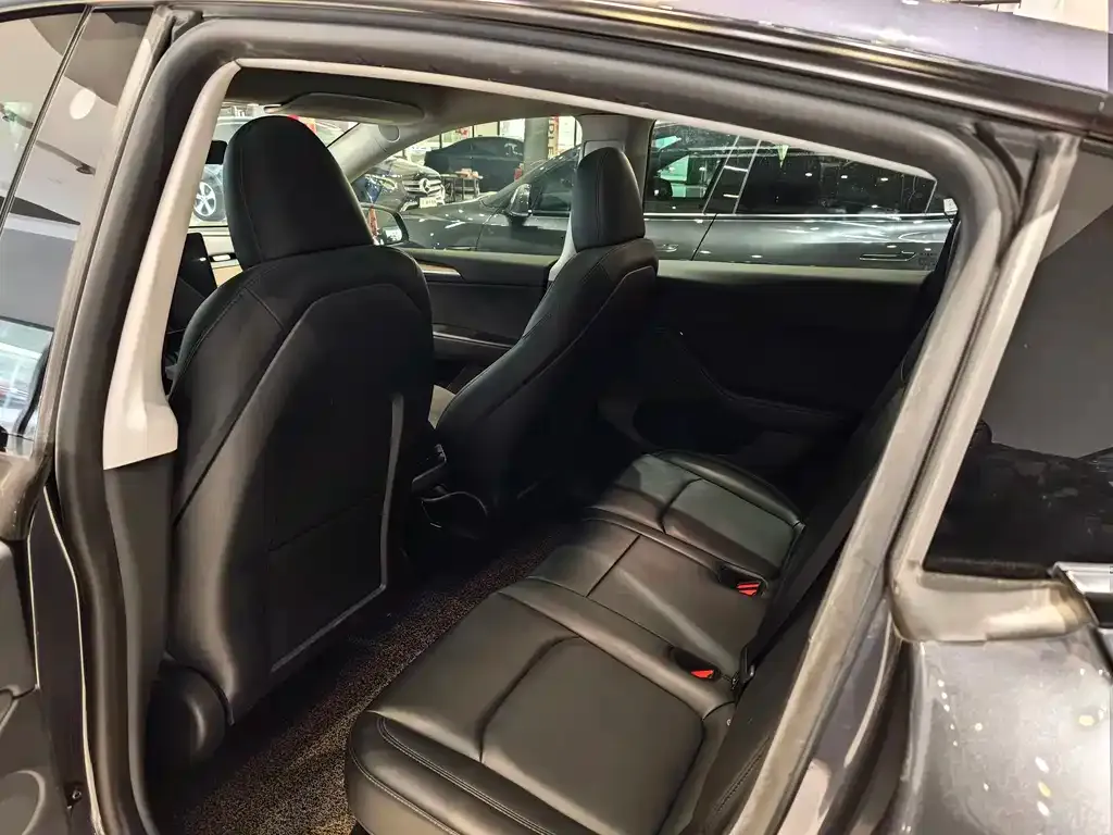 Tesla Model Y 2024 из CN, фото 3
