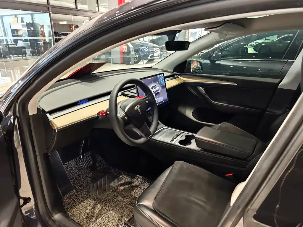 Tesla Model Y 2024 из CN, фото 6