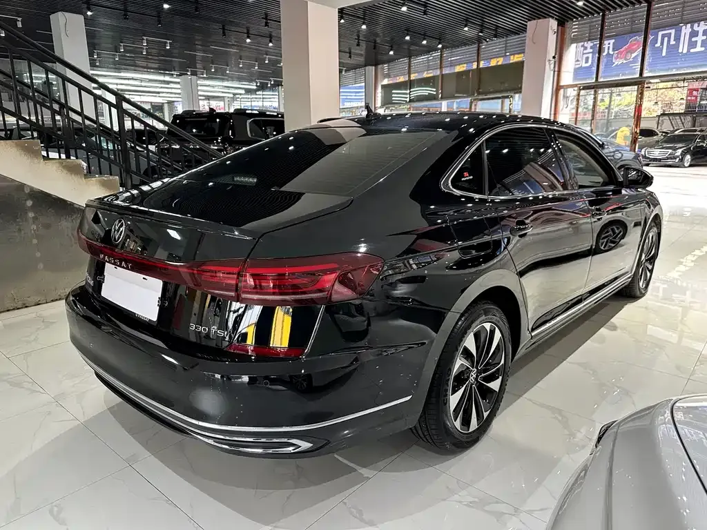 Volkswagen Passat 2023 из CN, фото 9
