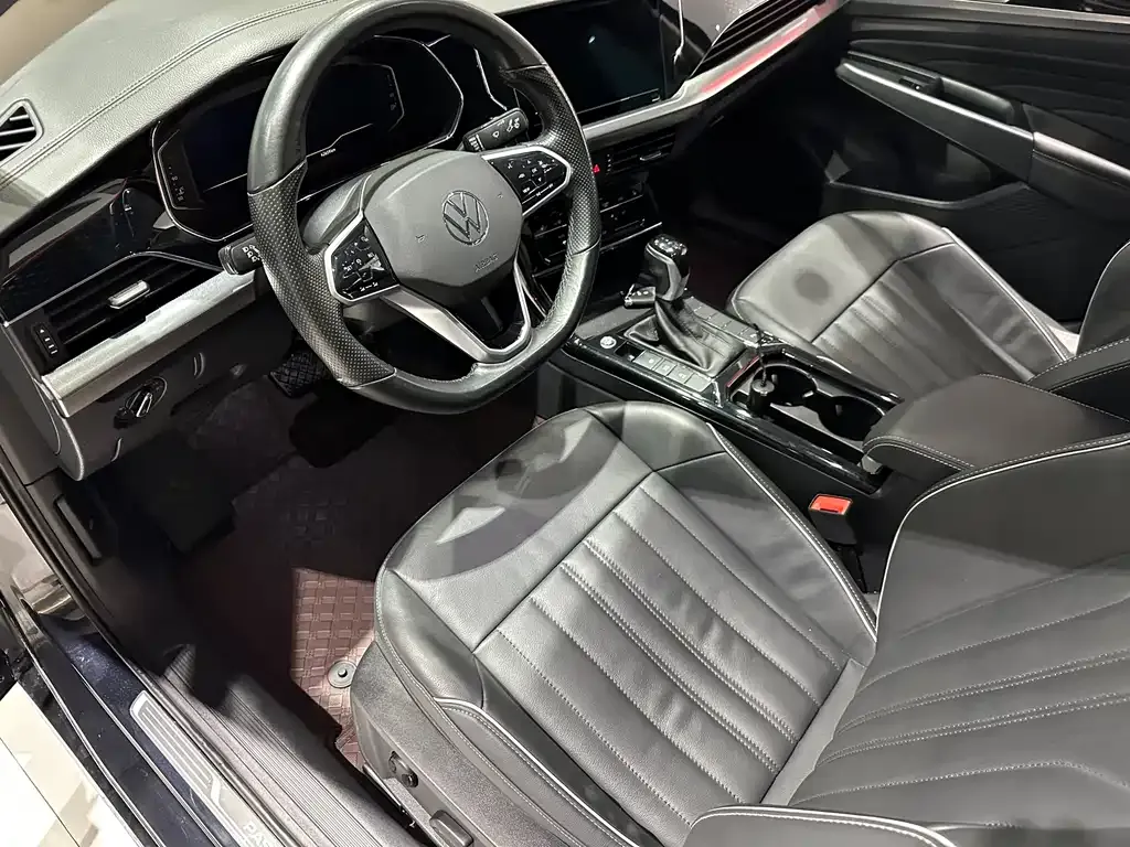 Volkswagen Passat 2023 из CN, фото 3