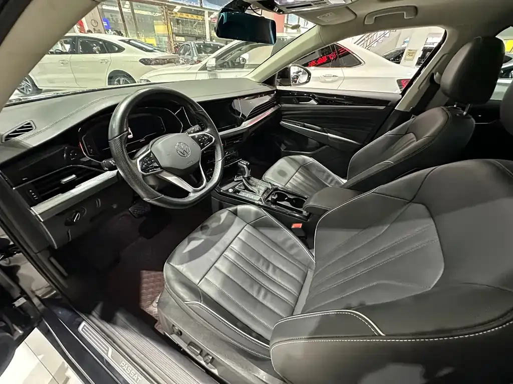 Volkswagen Passat 2023 из CN, фото 7