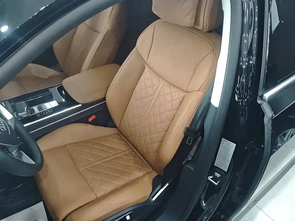 Audi A8 2025 из CN, фото 9